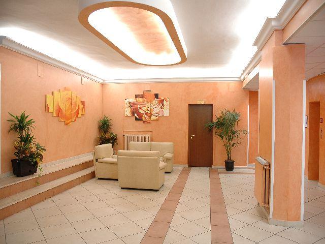 Caravel Hotel