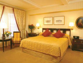 Plaza Athenee Hotel