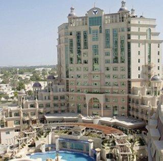 Al Murooj Rotana Hotel