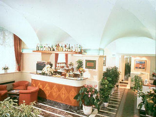 Argentina Curtatone Hotel
