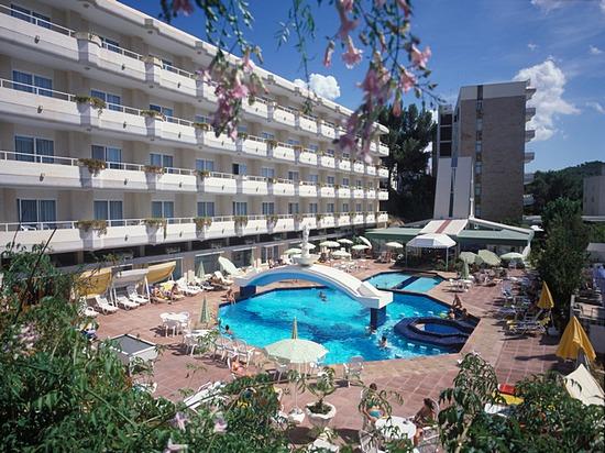 Sunna Park Hotel, Paguera, Majorca, Spain. Book Sunna Park Hotel online