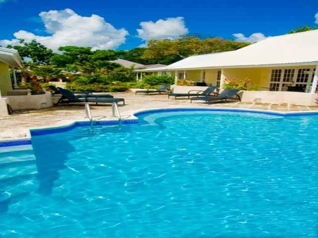 Island Inn Hotel, Bridgetown, Barbados. Book Island Inn Hotel online