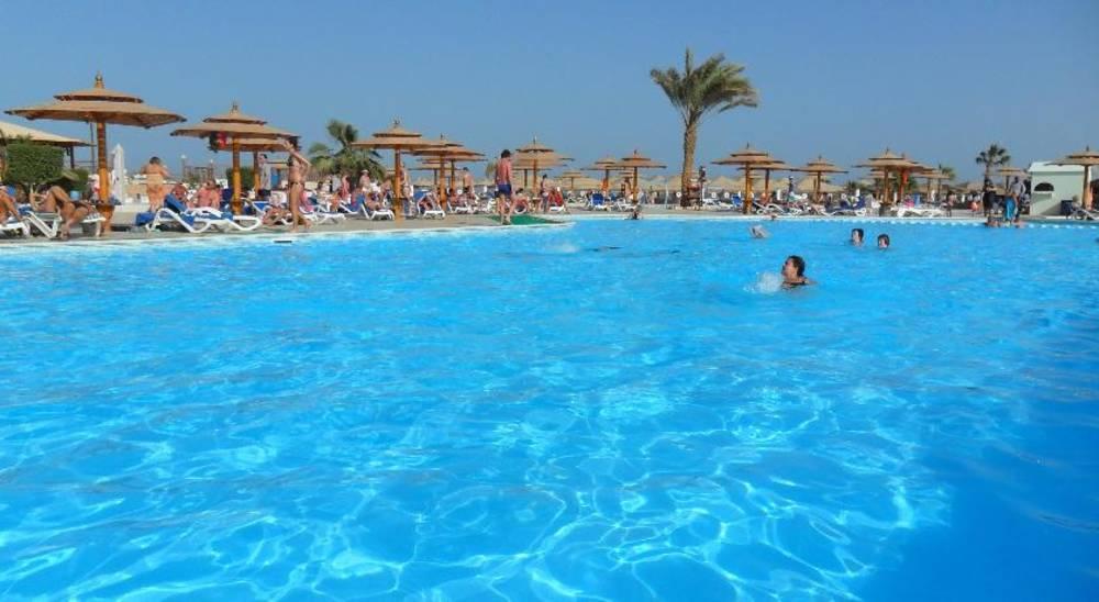 Aladdin Beach Resort Hotel, Hurghada, Egypt. Book Aladdin ...
