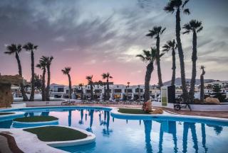 Book Sands Beach Resort online
