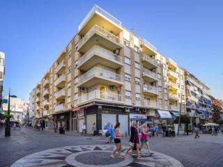 Book Avenida Apartments online