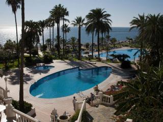 Book Best Triton Hotel online