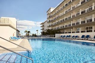 Book Las Arenas Hotel online