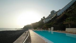 Book Orca Praia Hotel online
