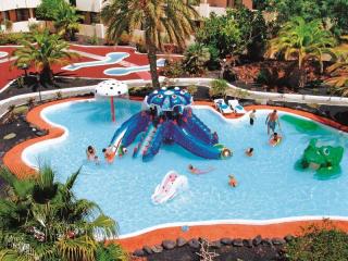 Book El Trebol Apartments online
