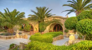 Book Ta Cenc Hotel online