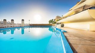 Book Roslara Apartments online