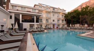 Book Montebello Deluxe Hotel online