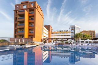 Book Be Live Experience La Nina Hotel online