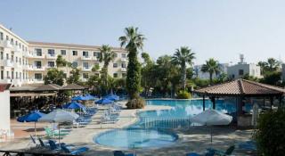 Book Narcissos Hotel Apartments online