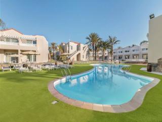 Book Apartamentos Koala Garden LIVVO Home Collection online