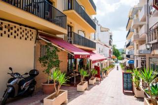 Book Casa Maria Apartments online