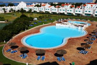 Book Prainha Clube Apartments online