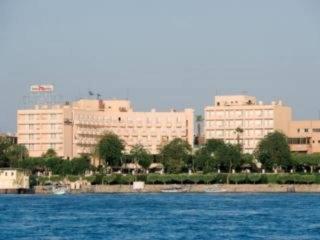 Photograph of El Luxor Hotel