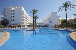 Book HM Martinique Apartments online
