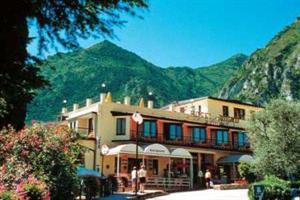 Holidays at Sogno del Benaco Hotel in Limone sul Garda, Lake Garda