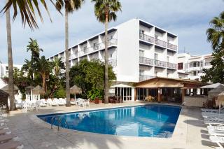 Book Mar Y Huerta Hostel online
