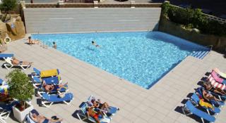 Book Hotel RH Victoria online