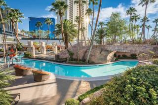 Book MGM Grand Hotel online
