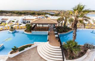 Book Isla Paraiso Aparthotel online