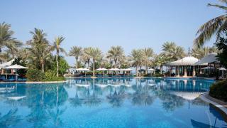 Book Al Qasr Hotel online