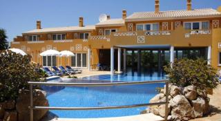 Book Montinho De Ouro Aparthotel online