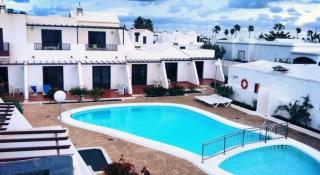 Book La Laguneta Apartments online