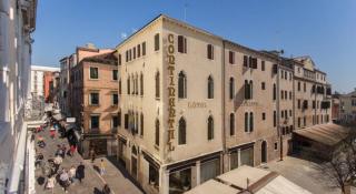 Photograph of Continental Hotel