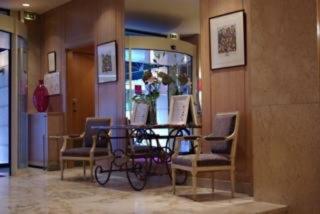 Photograph of Littre Hotel