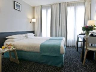 Photograph of Acadia Opera Astotel Hotel