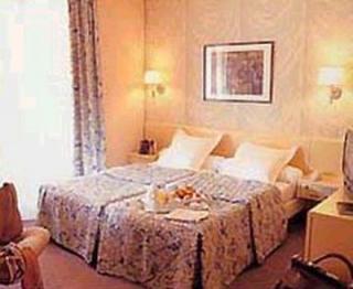 Photograph of Renoir Hotel