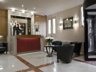 Photograph of Yllen Eiffel Hotel