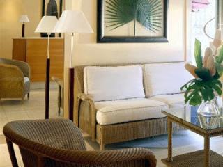 Photograph of Courcelles Etoile Hotel