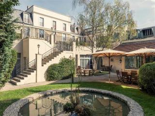 Photograph of Mercure Paris Ouest St Germain Hotel
