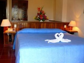 Photograph of Suites Bahia Hotel