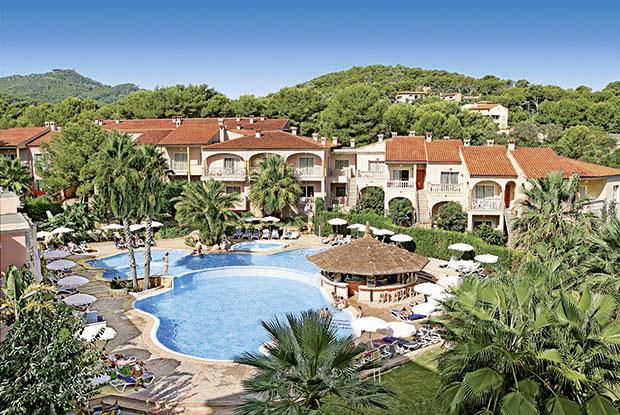 Holidays at Lago Park Apartments in Cala Ratjada, Majorca