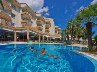 Book Illot Suite & Spa Hotel online