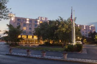 Book Doubletree Club Bayside Hotel online