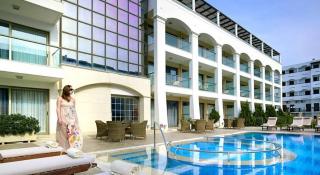 Book Albatros Spa & Resort Hotel online