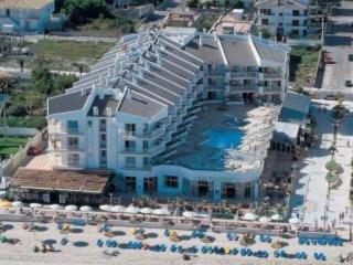 Photograph of Grupotel Picafort Beach Aparthotel