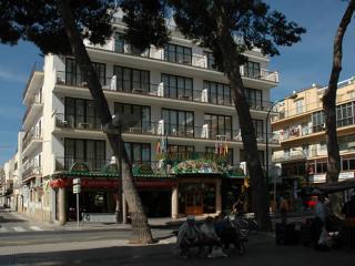 Book Balear Hotel online