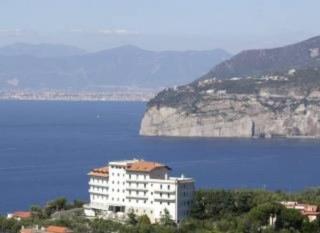 Book Grand Aminta Hotel online