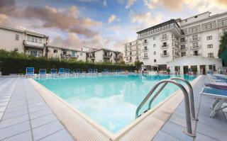 Book Grand Flora Hotel online