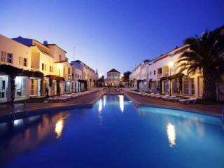 Book Ouratlantico Apartments online