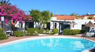 Book La Concha Bungalow Complex online