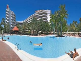 Book Riu Flamingo Aparthotel online